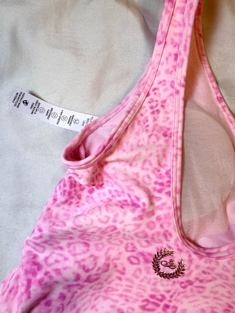 VS Pink Relay Ruched Sports Set - Picture 6 of 11